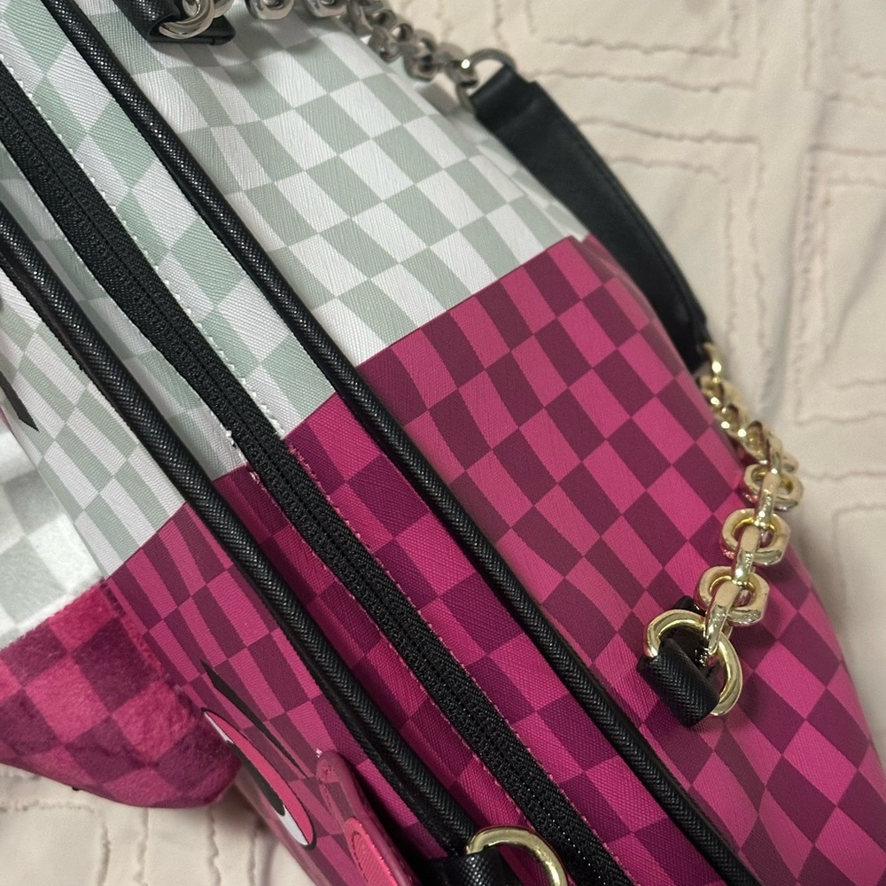 NWT - Stylish Pink and White Checkered Purse - Picture 6 of 9